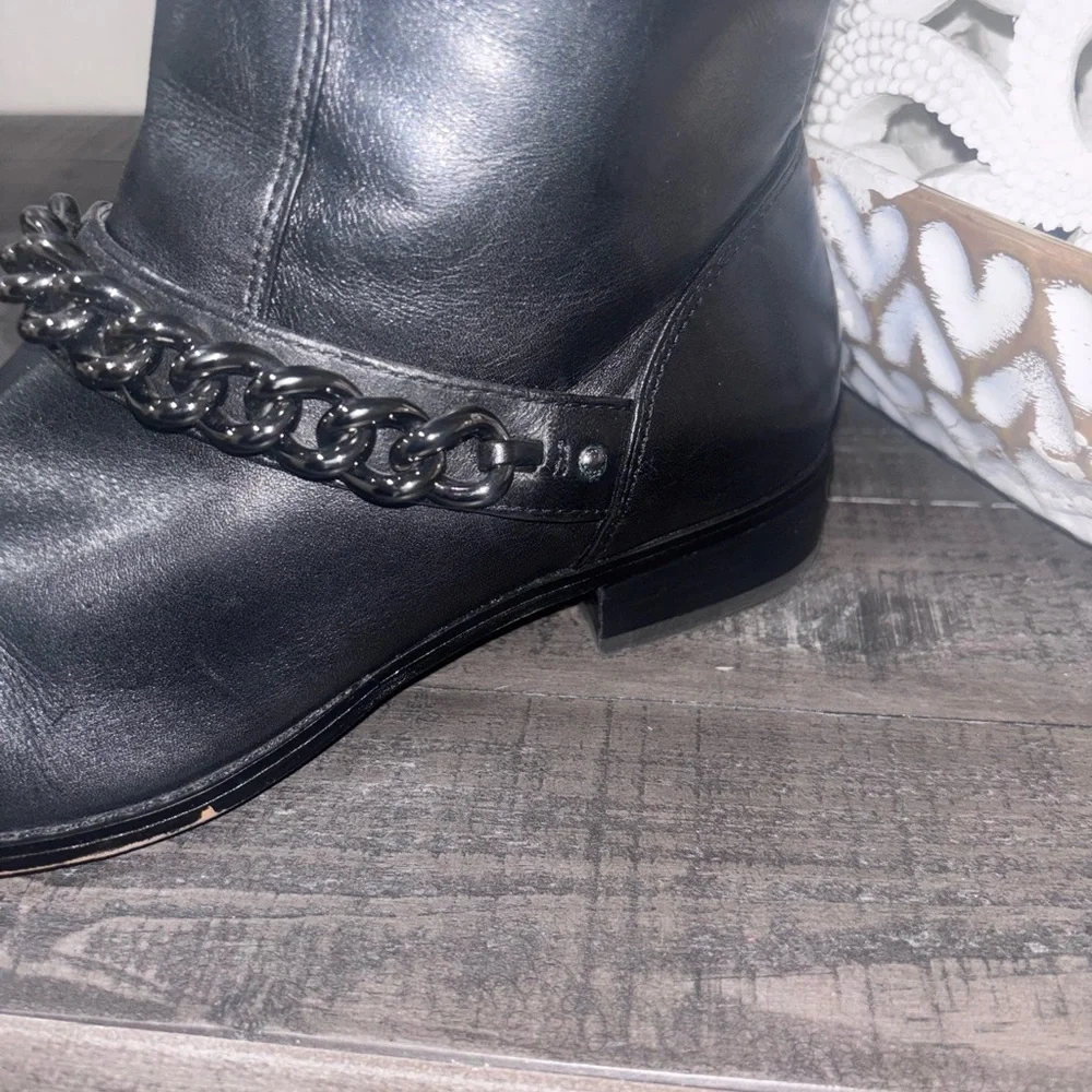 COACH ADELLA CALF LEATHER CHAIN WOMENS FLAT ANKLE BOOT SHOES sZ 7​ - Picture 3 of 11